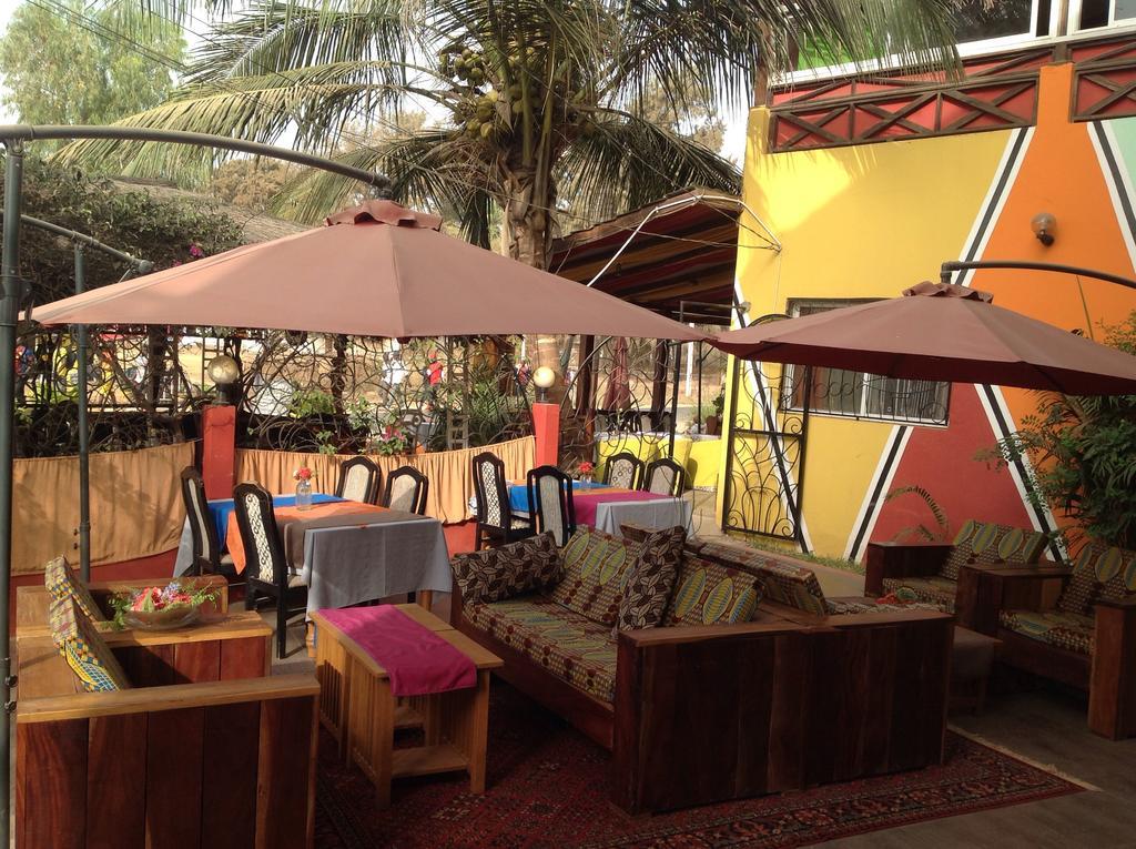 Calabash Apartment-Hotel Kotu Extérieur photo
